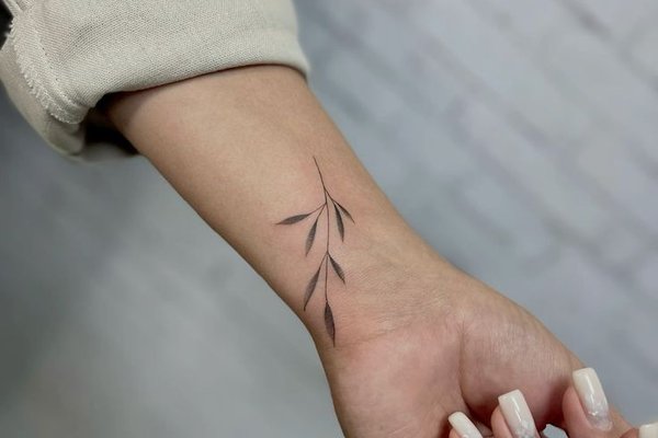 Тату на запястье (31)