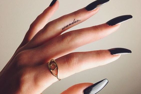 Женские тату на пальцах (15)